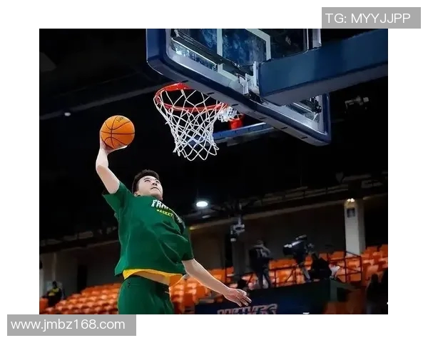 解说：王俊杰将是中国男篮锋线未来多年自主进攻最可靠的人选